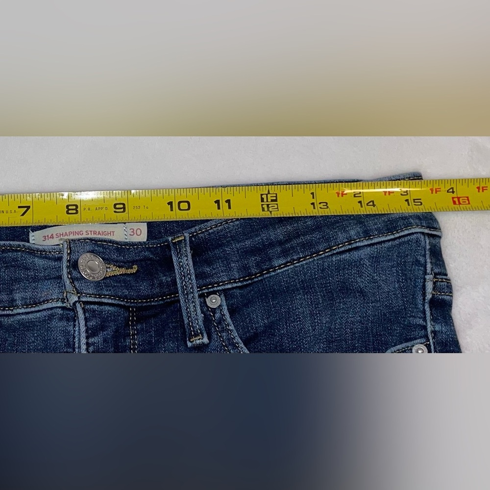 Levi's Dark Blue Shaping straight Denim Jeans women’s size 30 x 34 - Picture 5 of 8